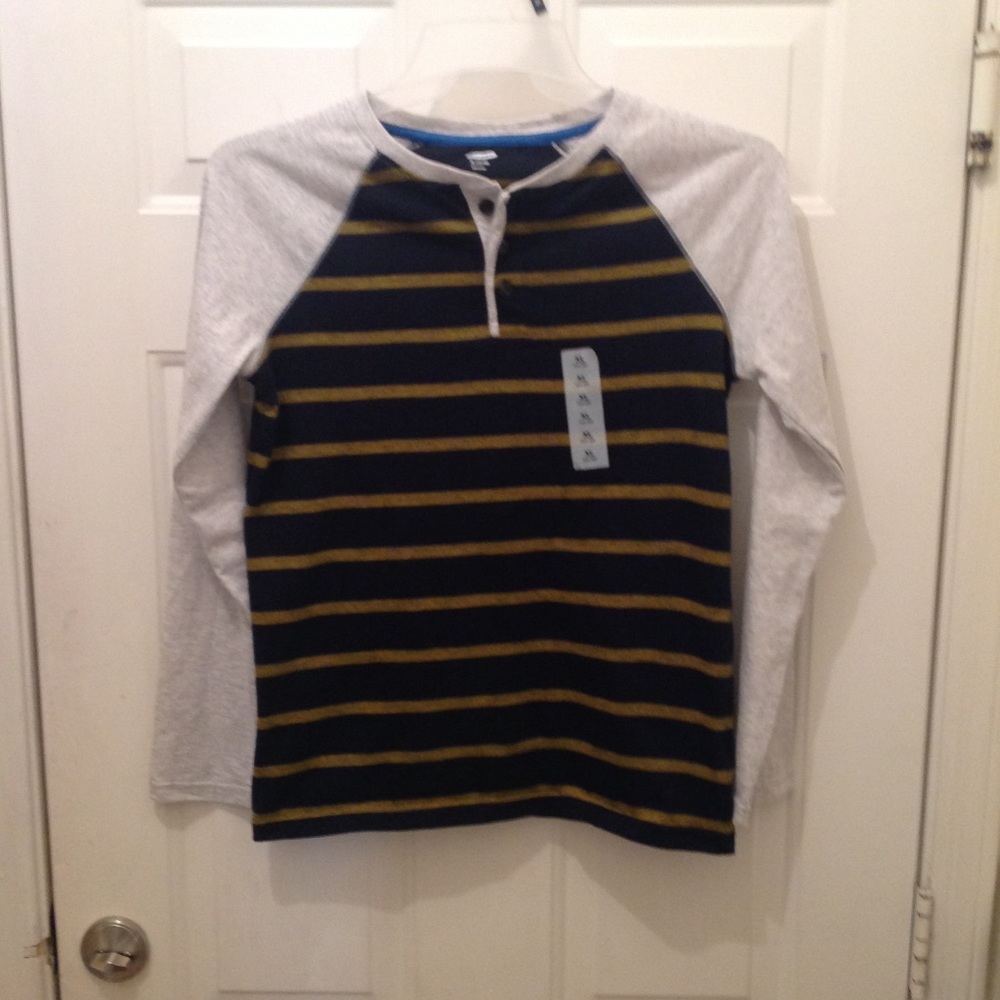 Boys old navy shirt size 14-16